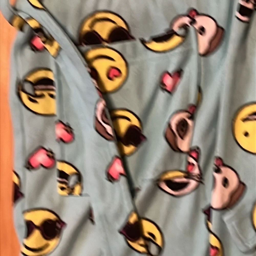 The Children's Place Emoji Fleece Robe